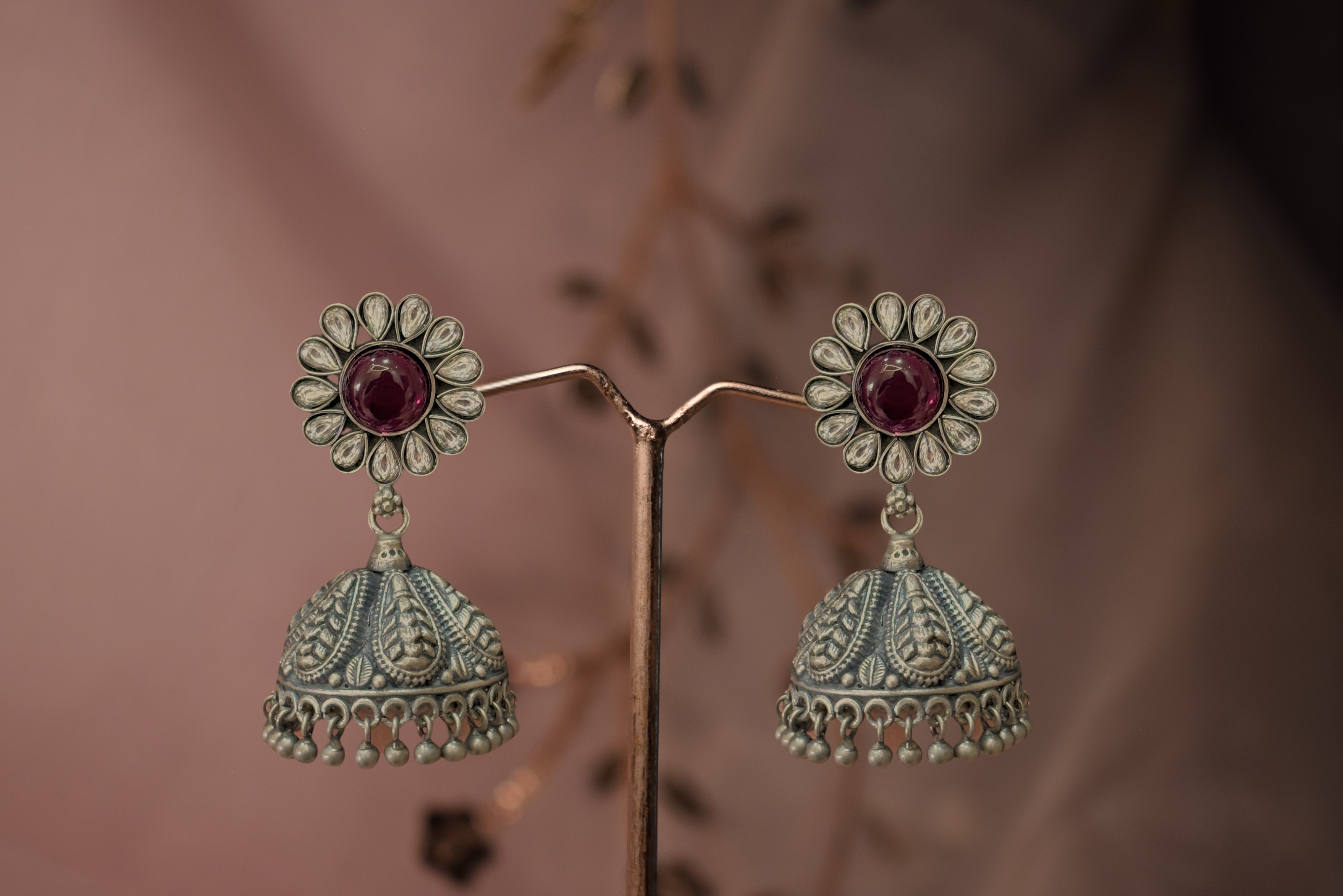 Laal Kundan Jhumki